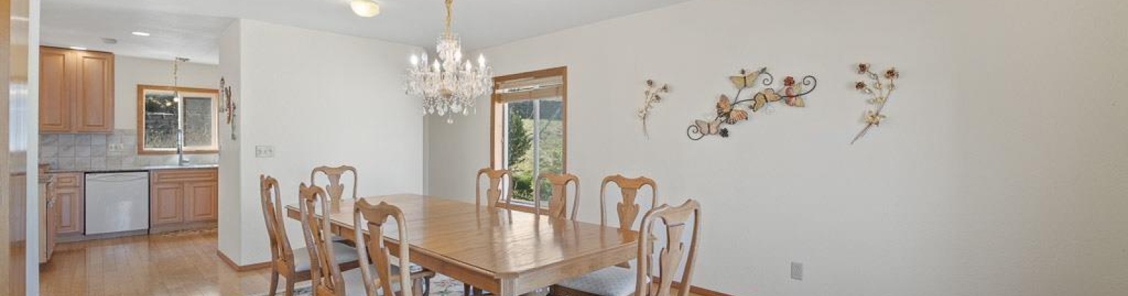 Robert St, Pullman, Washington 99163, 4 Bedrooms Bedrooms, ,4 BathroomsBathrooms,Site Built-owned Lot,For Sale,Robert St,283404