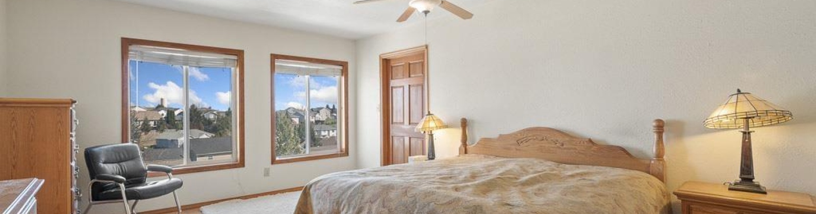 Robert St, Pullman, Washington 99163, 4 Bedrooms Bedrooms, ,4 BathroomsBathrooms,Site Built-owned Lot,For Sale,Robert St,283404