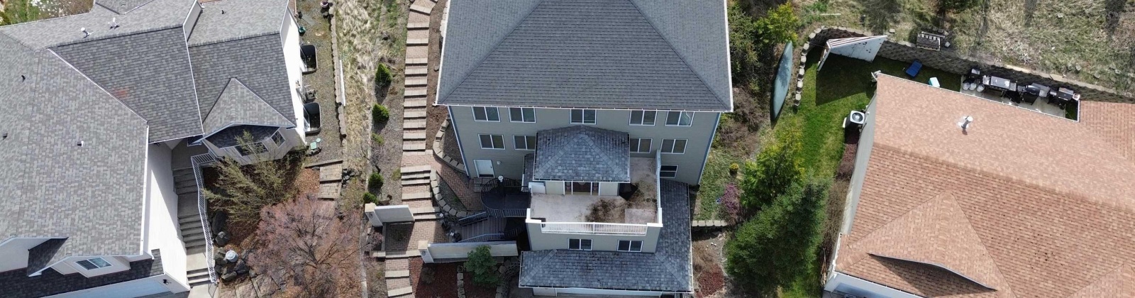 Robert St, Pullman, Washington 99163, 4 Bedrooms Bedrooms, ,4 BathroomsBathrooms,Site Built-owned Lot,For Sale,Robert St,283404