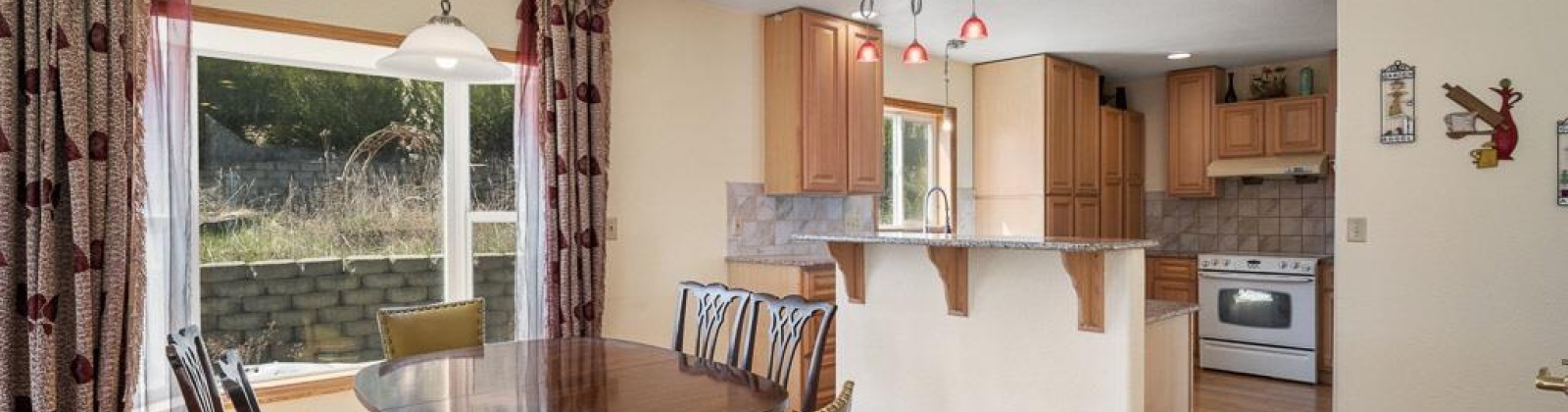 Robert St, Pullman, Washington 99163, 4 Bedrooms Bedrooms, ,4 BathroomsBathrooms,Site Built-owned Lot,For Sale,Robert St,283404