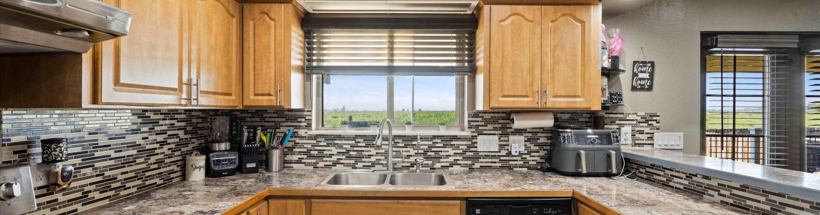 Maple Grove Road, Sunnyside, Washington 98944, 5 Bedrooms Bedrooms, ,2 BathroomsBathrooms,Site Built-owned Lot,For Sale,Maple Grove Road,282396