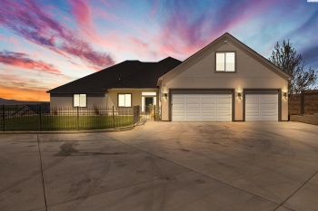 Collins Rd, West Richland, Washington 99353, 4 Bedrooms Bedrooms, ,4 BathroomsBathrooms,For Sale,Collins Rd,283419