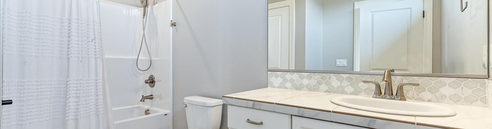 Collins Rd, West Richland, Washington 99353, 4 Bedrooms Bedrooms, ,4 BathroomsBathrooms,For Sale,Collins Rd,283419