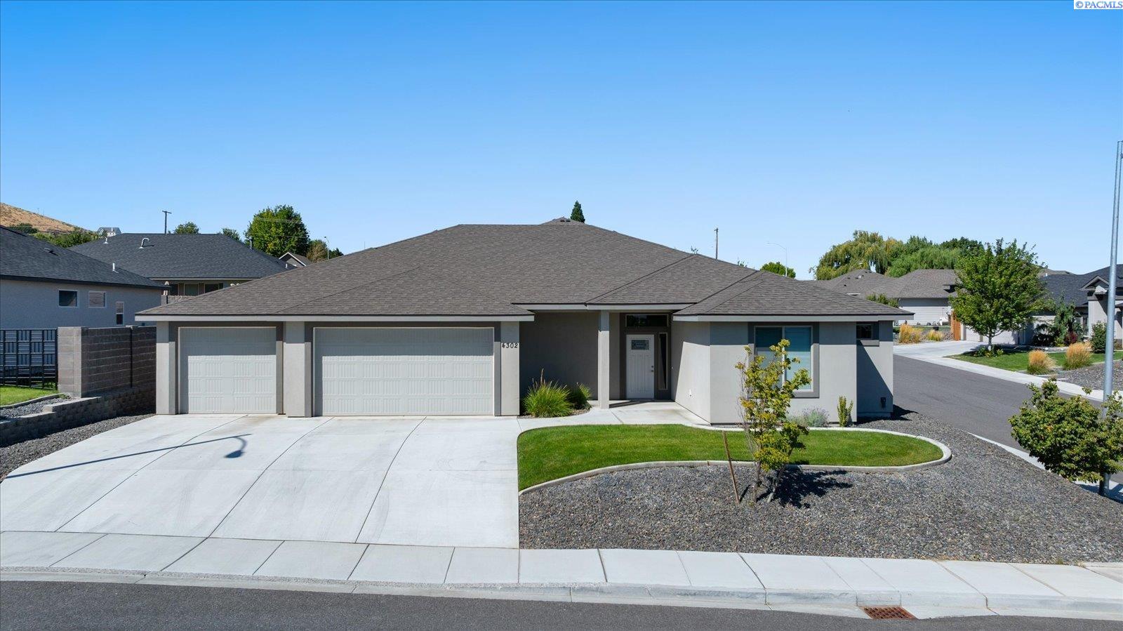 Conway Pl, Kennewick, Washington 99337, 3 Bedrooms Bedrooms, 0 ,3 BathroomsBathrooms,Houses,For Sale,Conway Pl,0,282429