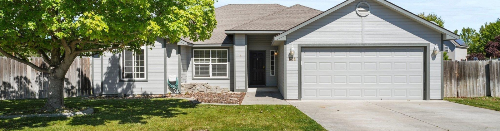 Young Street, Kennewick, Washington 99336, 3 Bedrooms Bedrooms, ,2 BathroomsBathrooms,Site Built-owned Lot,For Sale,Young Street,283444