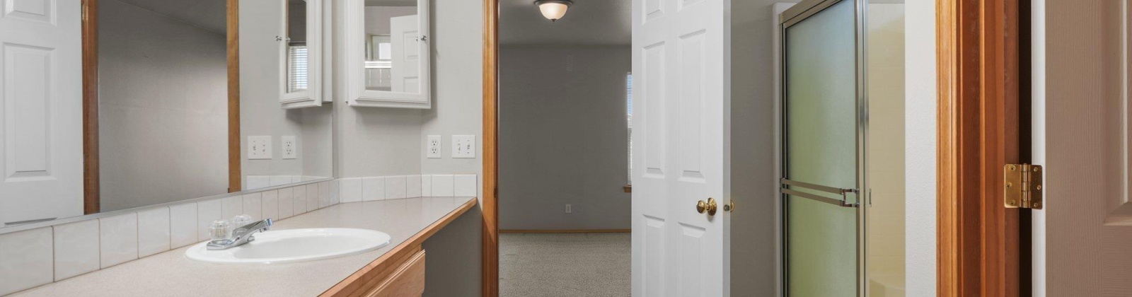 Young Street, Kennewick, Washington 99336, 3 Bedrooms Bedrooms, ,2 BathroomsBathrooms,Site Built-owned Lot,For Sale,Young Street,283444