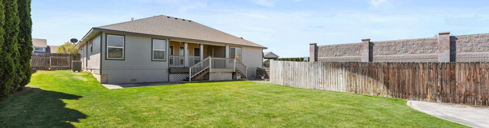 Young Street, Kennewick, Washington 99336, 3 Bedrooms Bedrooms, ,2 BathroomsBathrooms,Site Built-owned Lot,For Sale,Young Street,283444