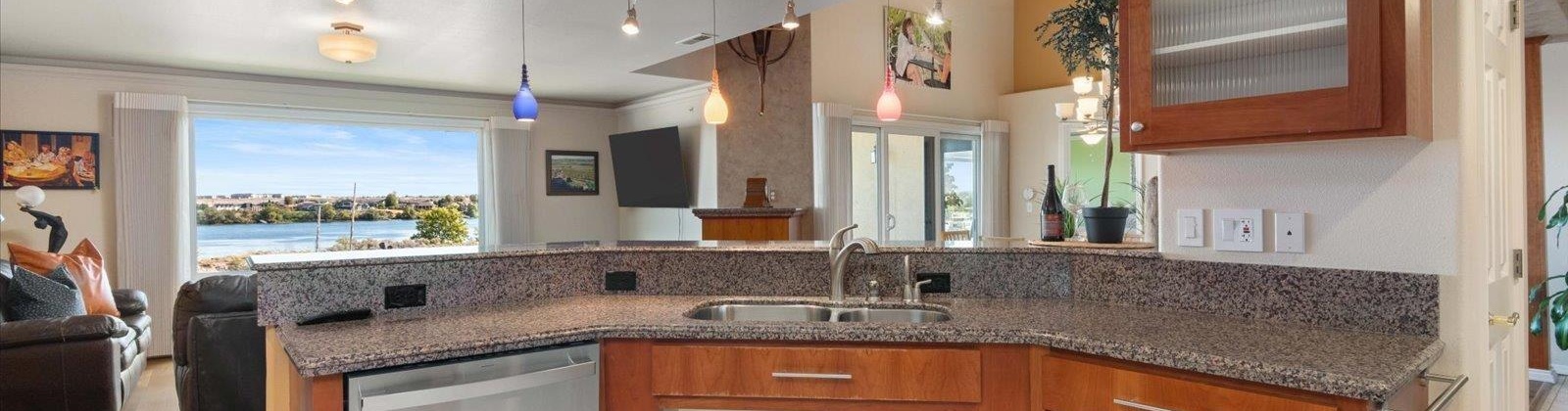 Columbia Point Drive, Richland, Washington 99352, 3 Bedrooms Bedrooms, ,2 BathroomsBathrooms,Condo,For Sale,Columbia Point Drive,282436