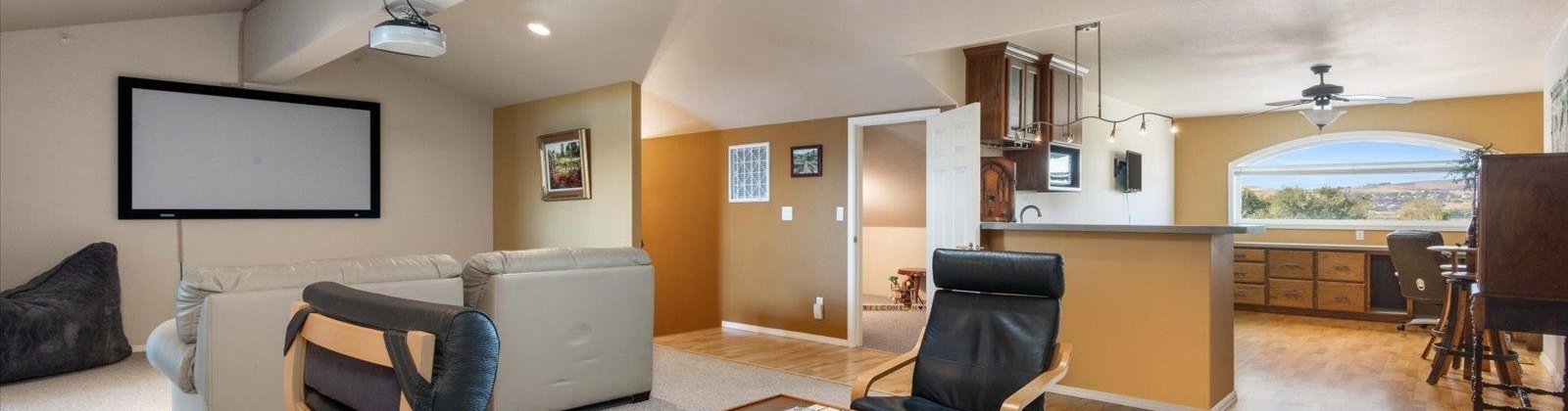 Columbia Point Drive, Richland, Washington 99352, 3 Bedrooms Bedrooms, ,2 BathroomsBathrooms,Condo,For Sale,Columbia Point Drive,282436
