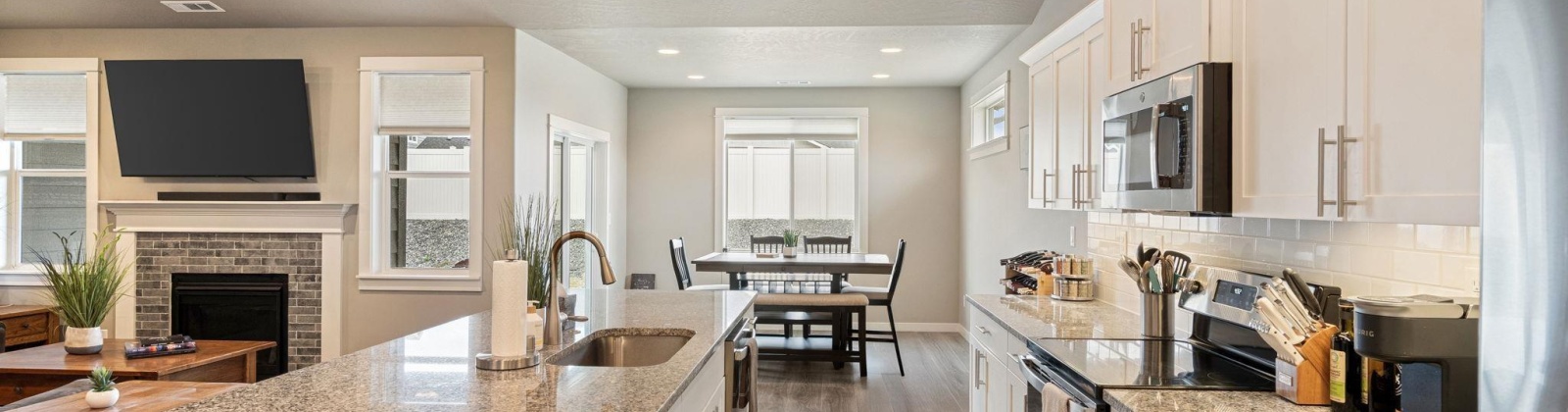 Ladera St, Prosser, Washington 99350, 5 Bedrooms Bedrooms, ,3 BathroomsBathrooms,For Sale,Ladera St,282461