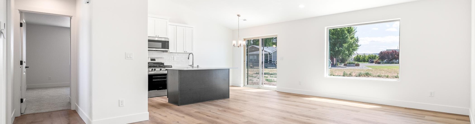 Diamond Ave, Grandview, Washington 98930, 3 Bedrooms Bedrooms, ,2 BathroomsBathrooms,For Sale,Diamond Ave,282502