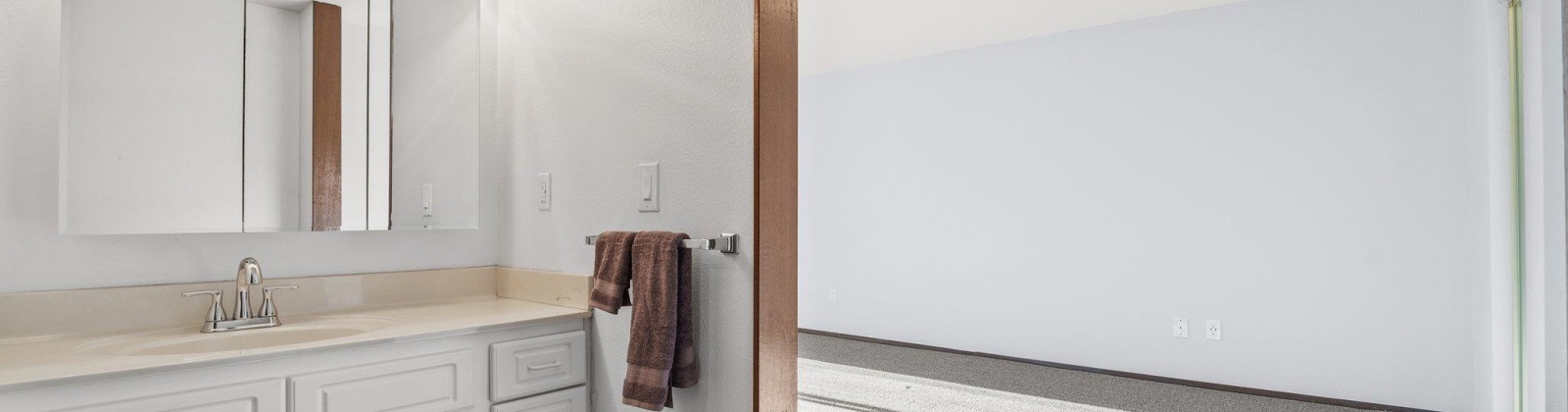Gage Boulevard, Richland, Washington 99352, 3 Bedrooms Bedrooms, ,2 BathroomsBathrooms,Condo,For Sale,Gage Boulevard,282532