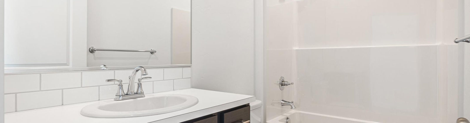 Diamond Ave, Grandview, Washington 98930, 3 Bedrooms Bedrooms, ,2 BathroomsBathrooms,Site Built-owned Lot,For Sale,Diamond Ave,282561