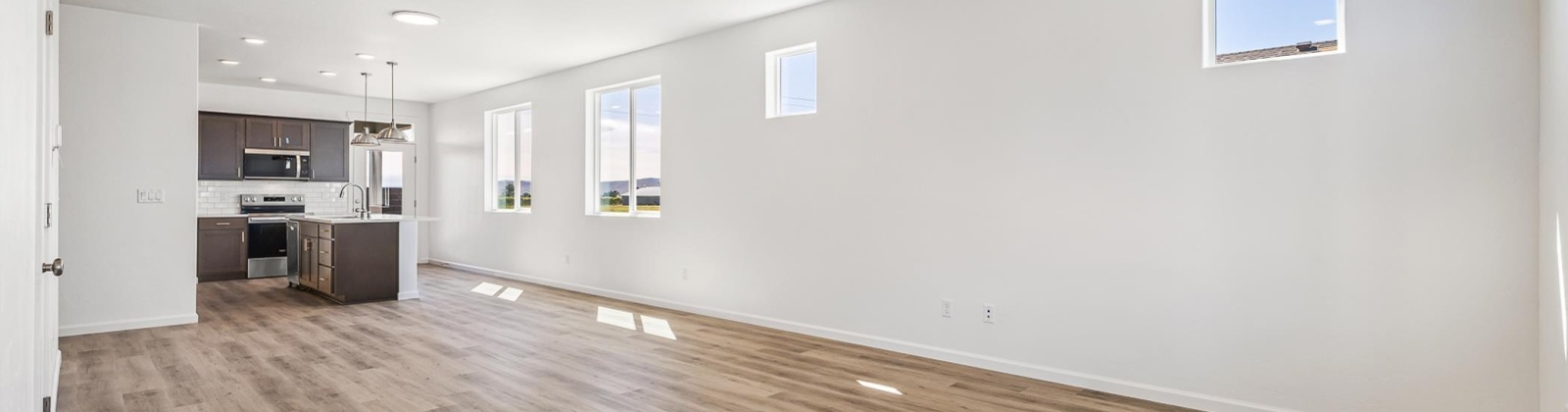 Diamond Ave, Grandview, Washington 98930, 3 Bedrooms Bedrooms, ,2 BathroomsBathrooms,Site Built-owned Lot,For Sale,Diamond Ave,282561