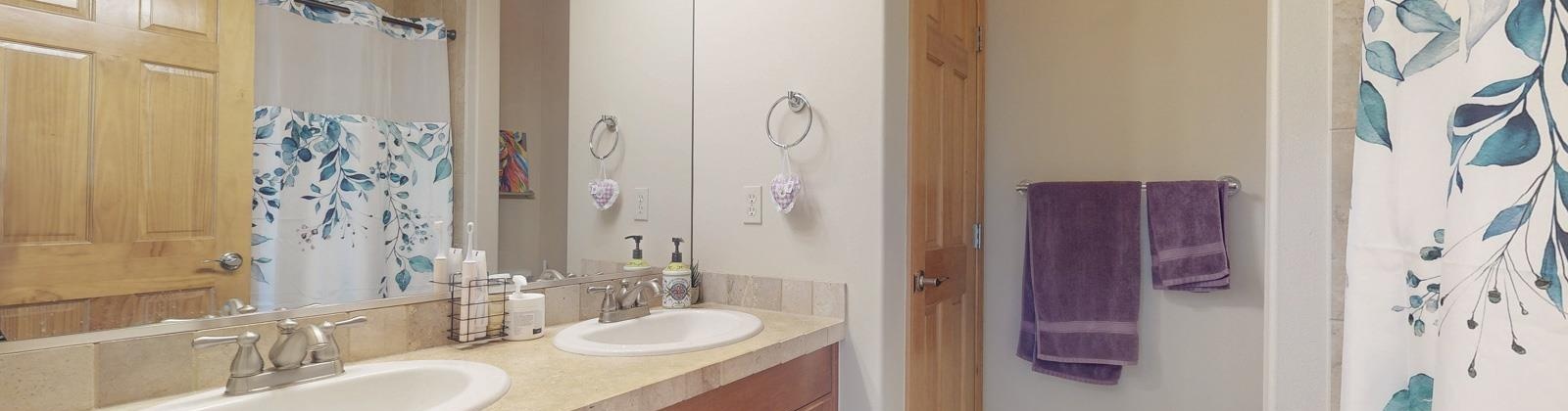 34th Avenue, Kennewick, Washington 99337, 4 Bedrooms Bedrooms, ,4 BathroomsBathrooms,Site Built-owned Lot,For Sale,34th Avenue,282613