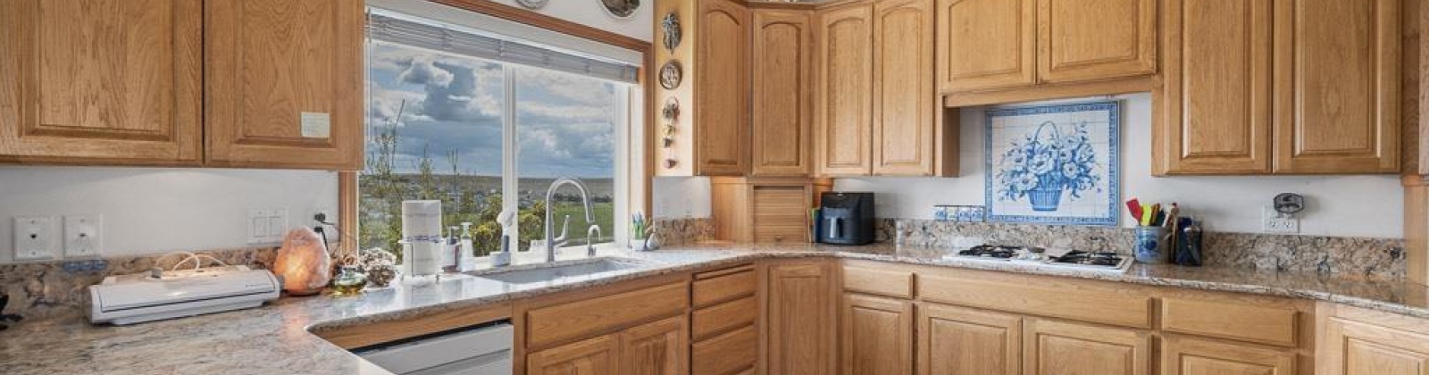 Capri Court, Pullman, Washington 99163, 4 Bedrooms Bedrooms, ,3 BathroomsBathrooms,Condo,For Sale,Capri Court,283536