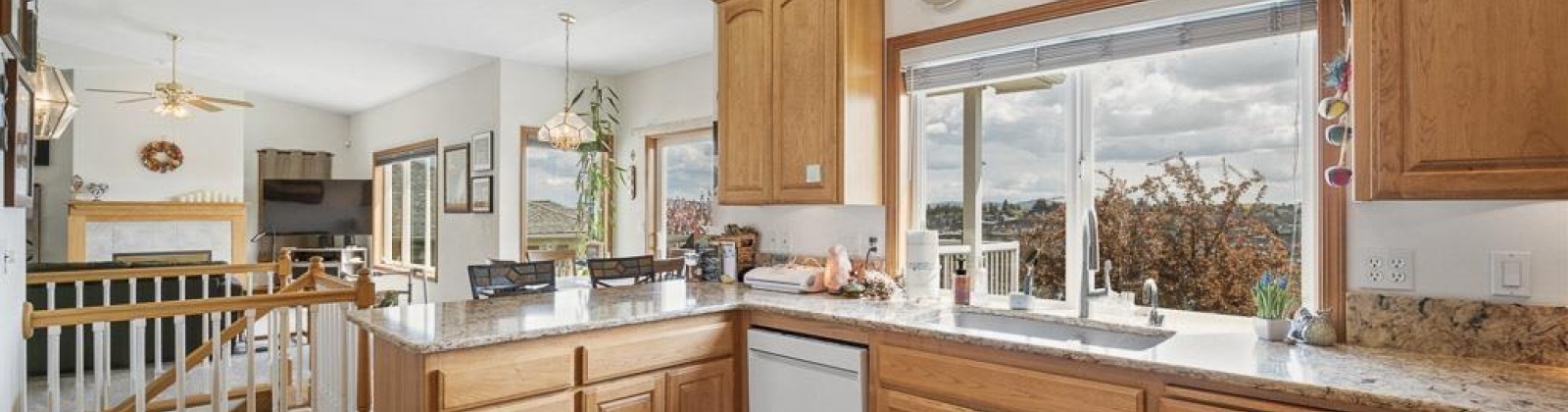 Capri Court, Pullman, Washington 99163, 4 Bedrooms Bedrooms, ,3 BathroomsBathrooms,Condo,For Sale,Capri Court,283536