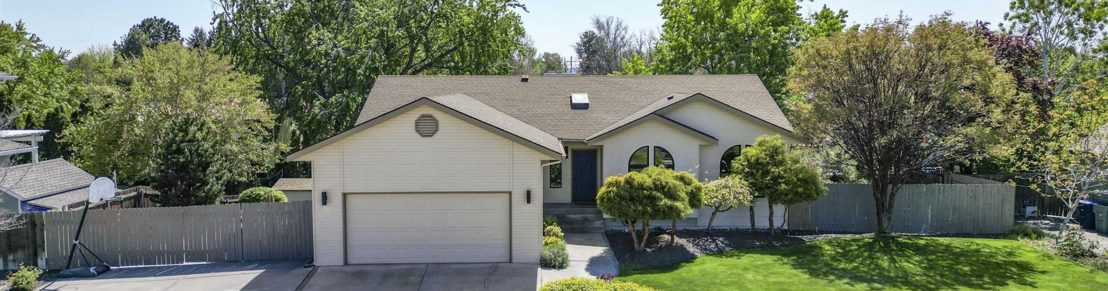Shaw Street, Richland, Washington 99354, 5 Bedrooms Bedrooms, ,3 BathroomsBathrooms,Site Built-owned Lot,For Sale,Shaw Street,283561