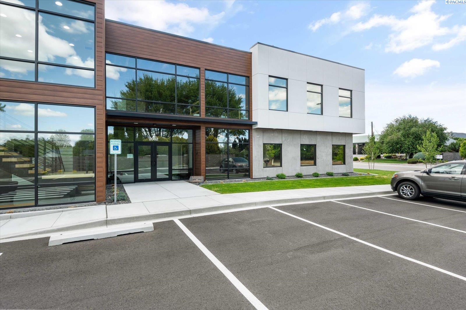 Steptoe, Kennewick, Washington 99336-0000, 0 , 0 ,31 BathroomsBathrooms,Commercial,For Sale,Steptoe,0,283941