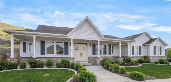 Quincy Place, Kennewick, Washington 99337, 4 Bedrooms Bedrooms, ,3 BathroomsBathrooms,For Sale,Quincy Place,283574