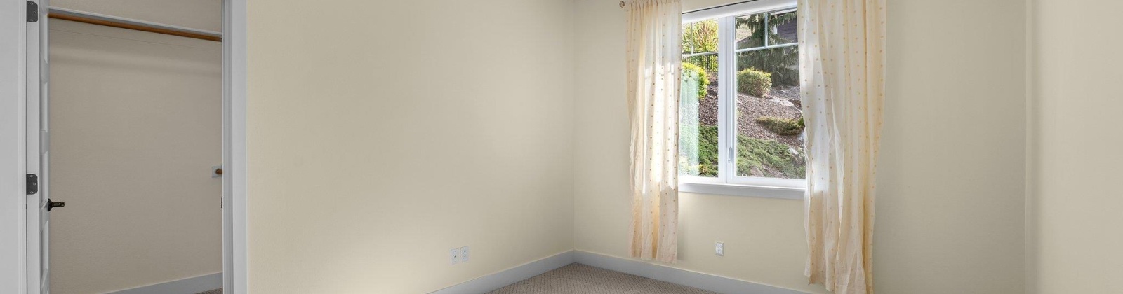 Quincy Place, Kennewick, Washington 99337, 4 Bedrooms Bedrooms, ,3 BathroomsBathrooms,For Sale,Quincy Place,283574