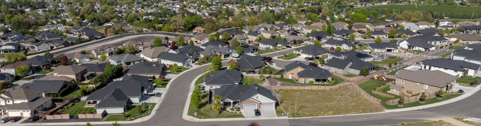 Quincy Place, Kennewick, Washington 99337, 4 Bedrooms Bedrooms, ,3 BathroomsBathrooms,For Sale,Quincy Place,283574