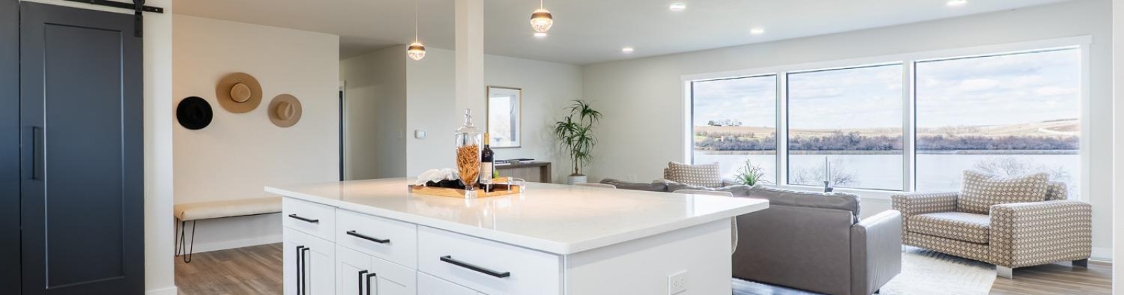 Sunset Drive, Burbank, Washington 99323, 5 Bedrooms Bedrooms, ,2 BathroomsBathrooms,Site Built-owned Lot,For Sale,Sunset Drive,282697