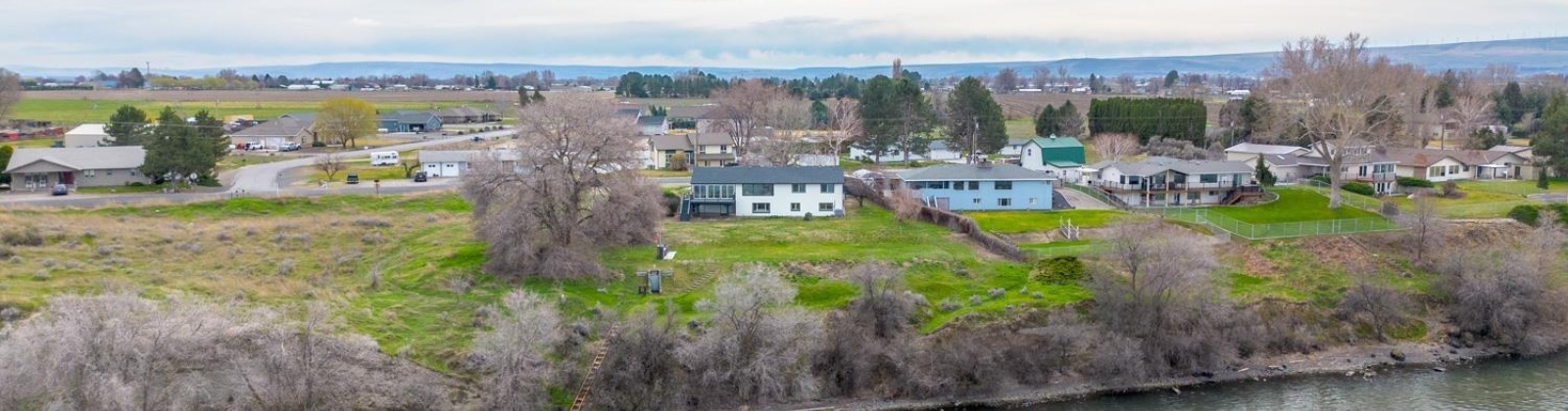 Sunset Drive, Burbank, Washington 99323, 5 Bedrooms Bedrooms, ,2 BathroomsBathrooms,Site Built-owned Lot,For Sale,Sunset Drive,282697
