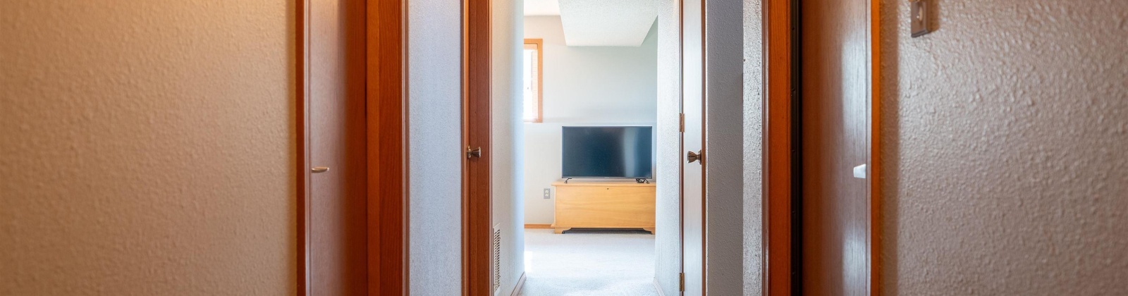 Crescent, Sunnyside, Washington 98944, 4 Bedrooms Bedrooms, ,2 BathroomsBathrooms,Site Built-owned Lot,For Sale,Crescent,282735