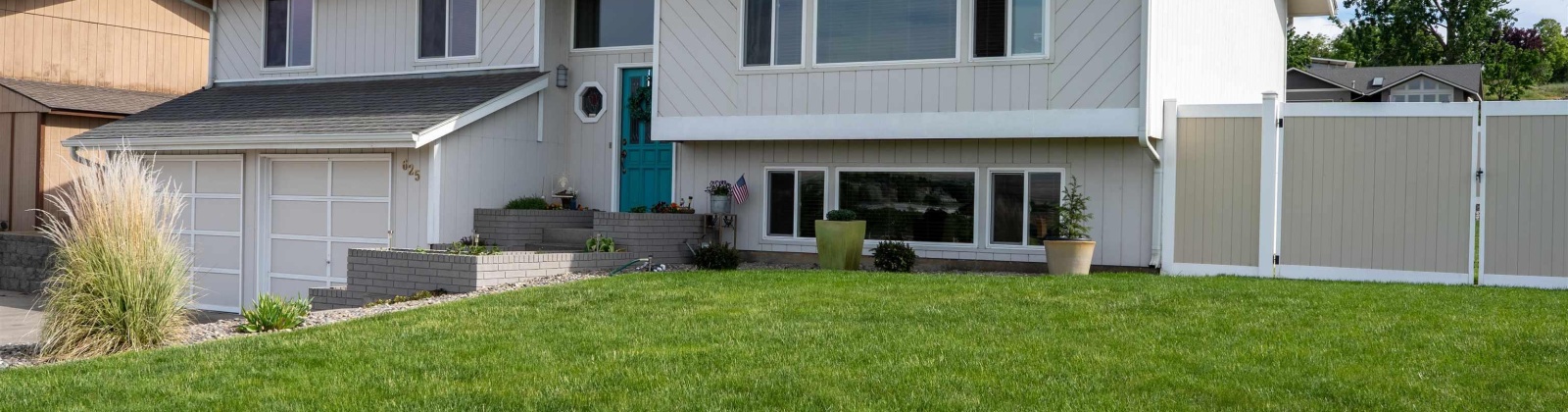 Crescent, Sunnyside, Washington 98944, 4 Bedrooms Bedrooms, ,2 BathroomsBathrooms,Site Built-owned Lot,For Sale,Crescent,282735
