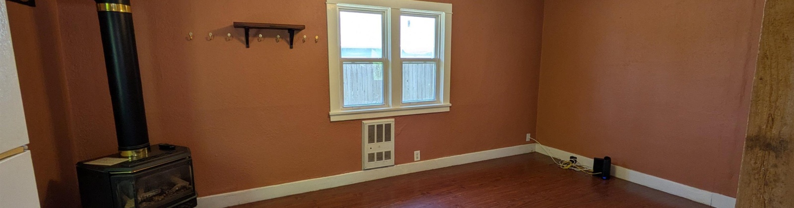 Side St, Pullman, Washington 99163, 2 Bedrooms Bedrooms, ,1 BathroomBathrooms,For Sale,Side St,282739