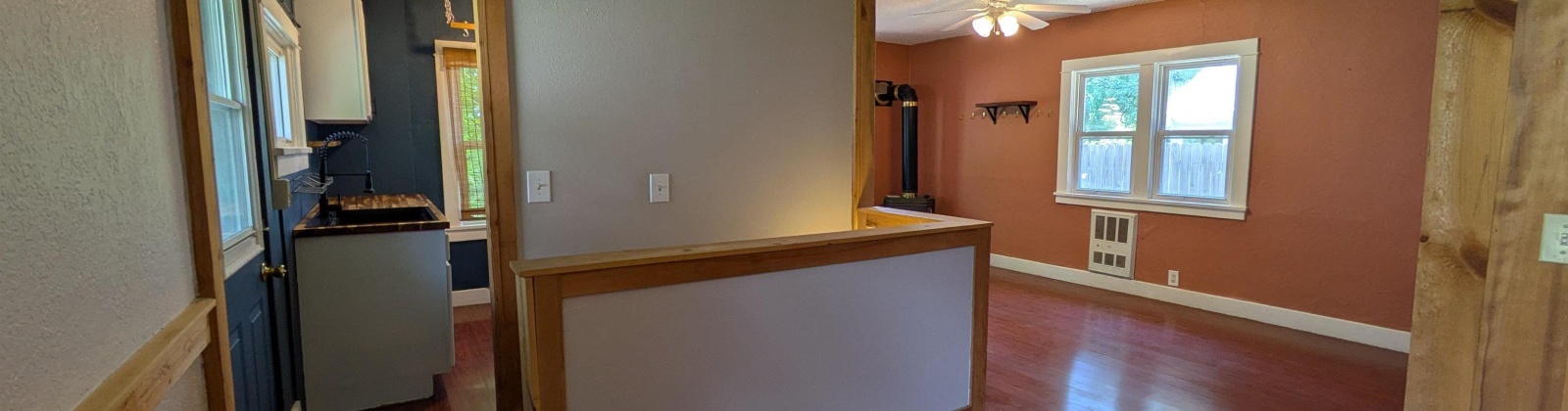 Side St, Pullman, Washington 99163, 2 Bedrooms Bedrooms, ,1 BathroomBathrooms,For Sale,Side St,282739