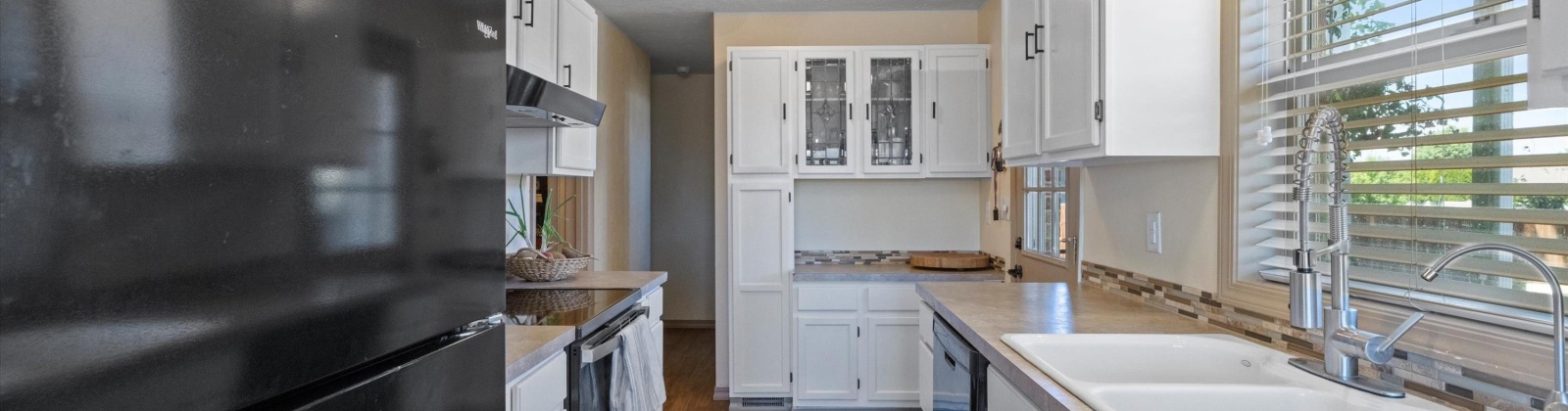 Court, Pasco, Washington 99301, 5 Bedrooms Bedrooms, ,3 BathroomsBathrooms,Site Built-owned Lot,For Sale,Court,283632