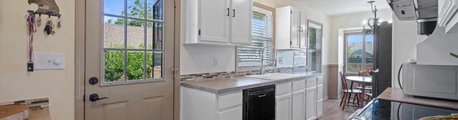 Court, Pasco, Washington 99301, 5 Bedrooms Bedrooms, ,3 BathroomsBathrooms,Site Built-owned Lot,For Sale,Court,283632