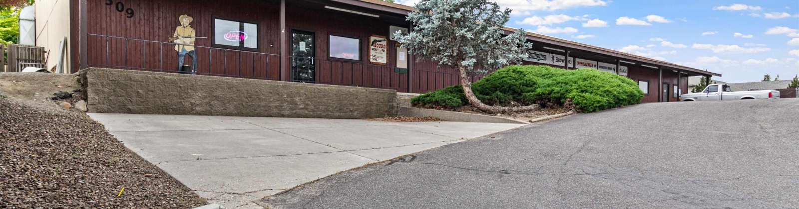 Deschutes Ave, Kennewick, Washington 99336, ,21 BathroomsBathrooms,Special Use,For Sale,Deschutes Ave,284315