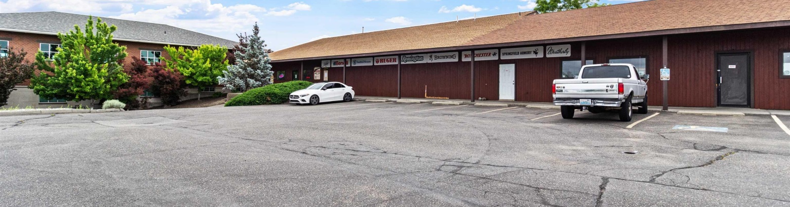 Deschutes Ave, Kennewick, Washington 99336, ,21 BathroomsBathrooms,Special Use,For Sale,Deschutes Ave,284315