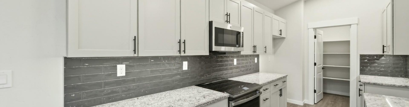 Highview St., Richland, Washington 99352, 4 Bedrooms Bedrooms, 0 ,3 BathroomsBathrooms,Houses,For Sale,Highview St.,0,283690