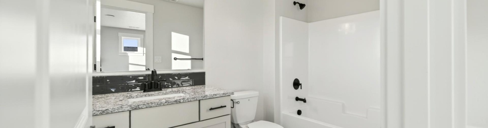 Highview St., Richland, Washington 99352, 4 Bedrooms Bedrooms, 0 ,3 BathroomsBathrooms,Houses,For Sale,Highview St.,0,283690