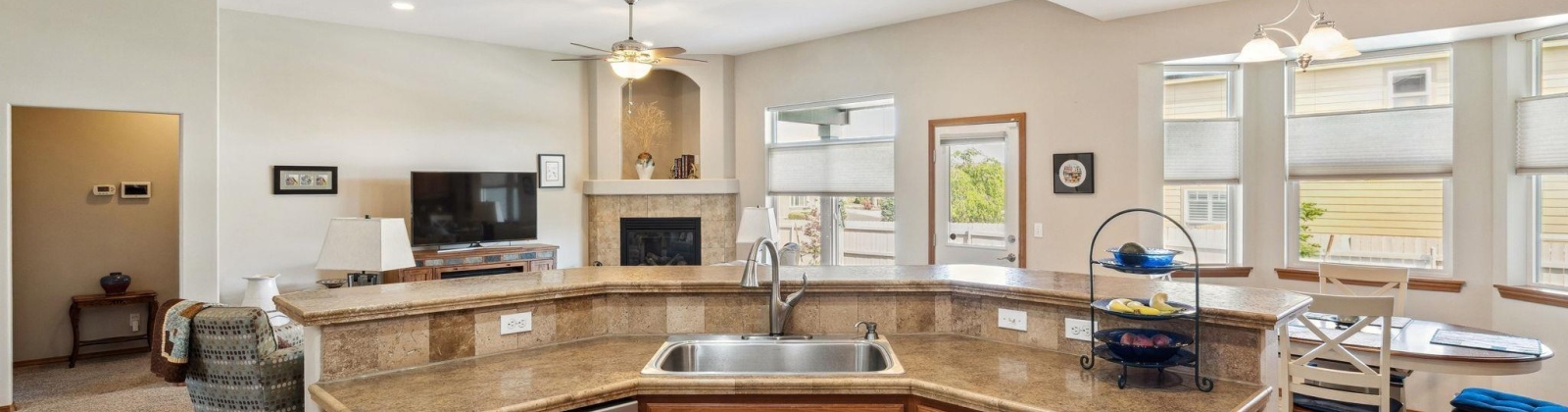9th Ave, Kennewick, Washington 99336, 4 Bedrooms Bedrooms, ,3 BathroomsBathrooms,Site Built-owned Lot,For Sale,9th Ave,283719