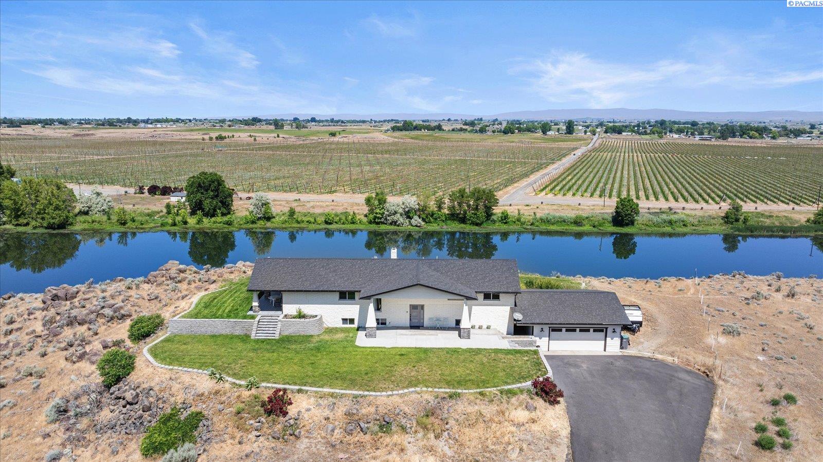 Byron, Prosser, Washington 99350, 3 Bedrooms Bedrooms, 0 ,3 BathroomsBathrooms,Houses,For Sale,Byron,0,282861