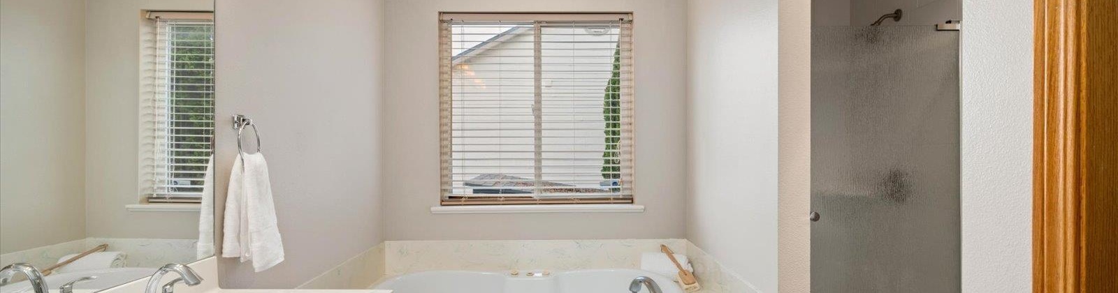Mountain View Drive, Prosser, Washington 99350, 5 Bedrooms Bedrooms, ,3 BathroomsBathrooms,Site Built-owned Lot,For Sale,Mountain View Drive,282866