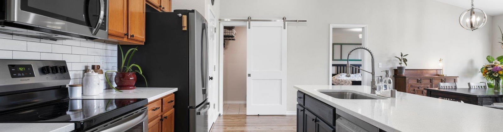 25th Place, Kennewick, Washington 99337, 3 Bedrooms Bedrooms, ,2 BathroomsBathrooms,For Sale,25th Place,284305