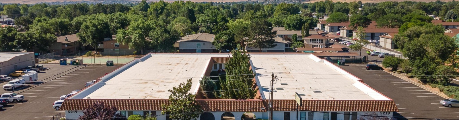 Clearwater Avenue, Kennewick, Washington 99336, ,75 BathroomsBathrooms,Commercial,For Sale,Clearwater Avenue,284591