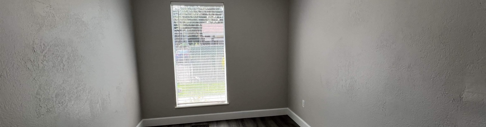 Clearwater Avenue, Kennewick, Washington 99336, ,75 BathroomsBathrooms,Commercial,For Sale,Clearwater Avenue,284591