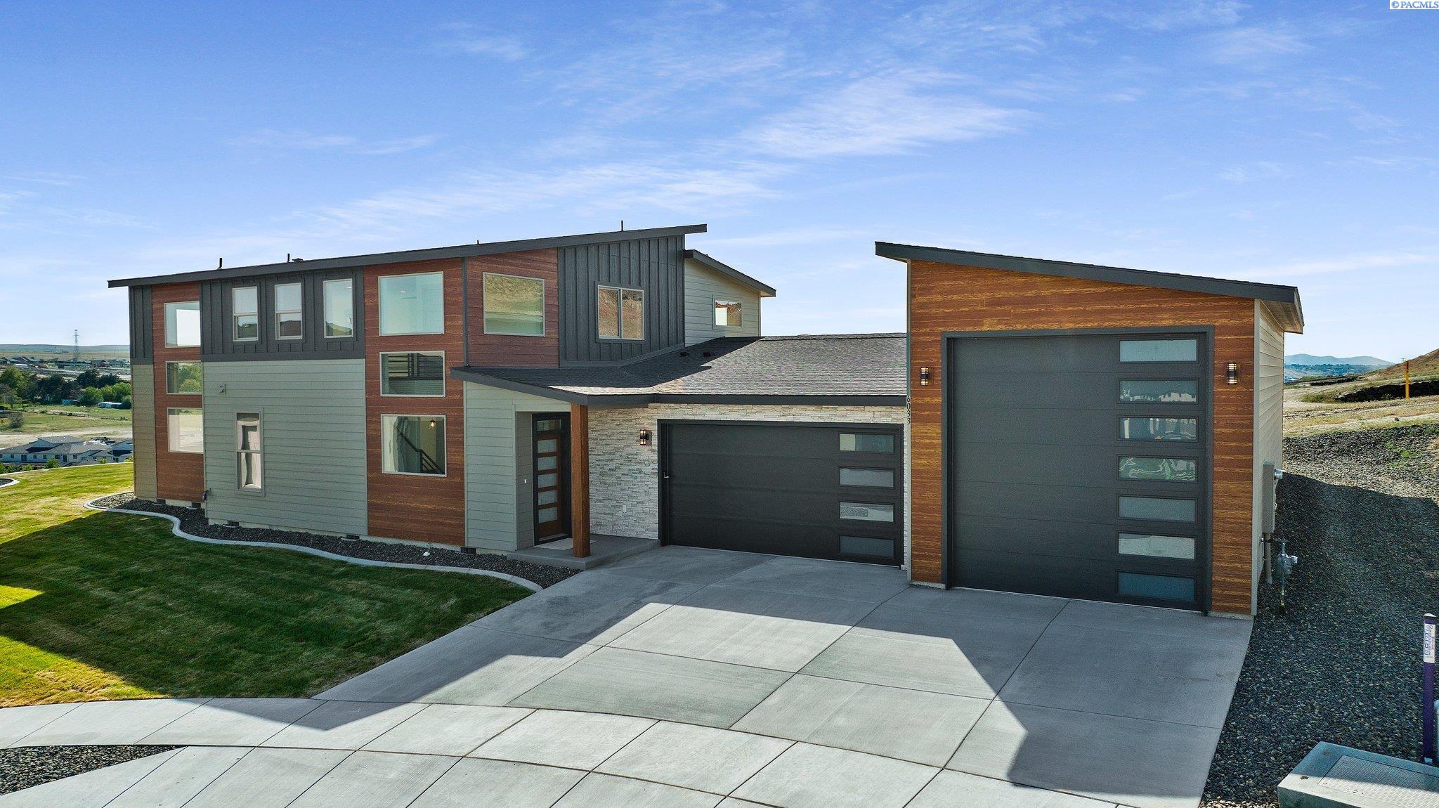 30th Ave, Kennewick, Washington 99338, 4 Bedrooms Bedrooms, 0 ,3 BathroomsBathrooms,Houses,For Sale,30th Ave,0,284312