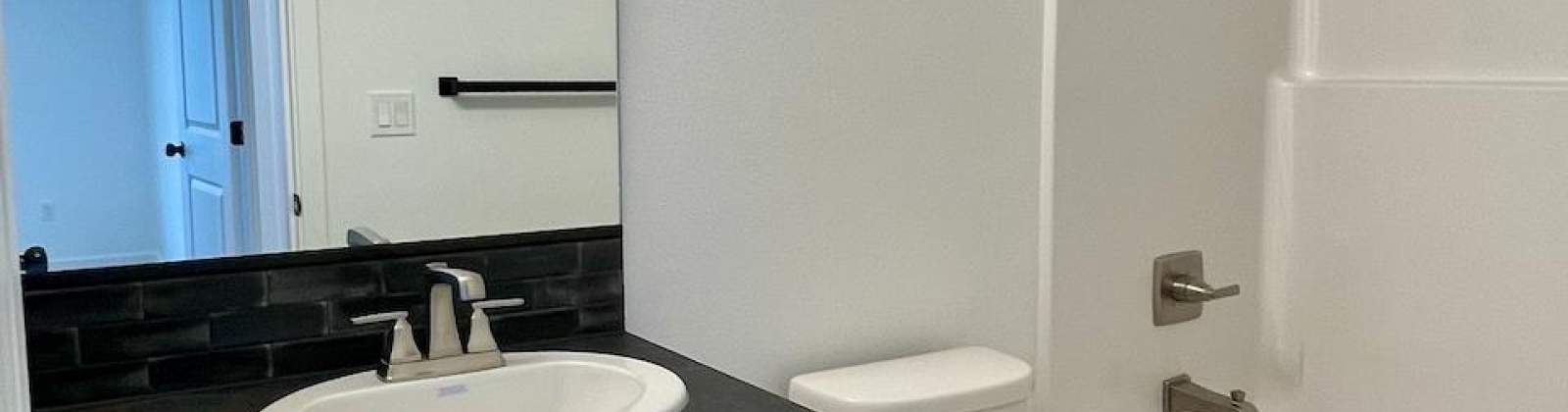 6th Place, Kennewick, Washington 99336, 3 Bedrooms Bedrooms, 0 ,3 BathroomsBathrooms,Condos/townhomes,For Sale,6th Place,0,284331