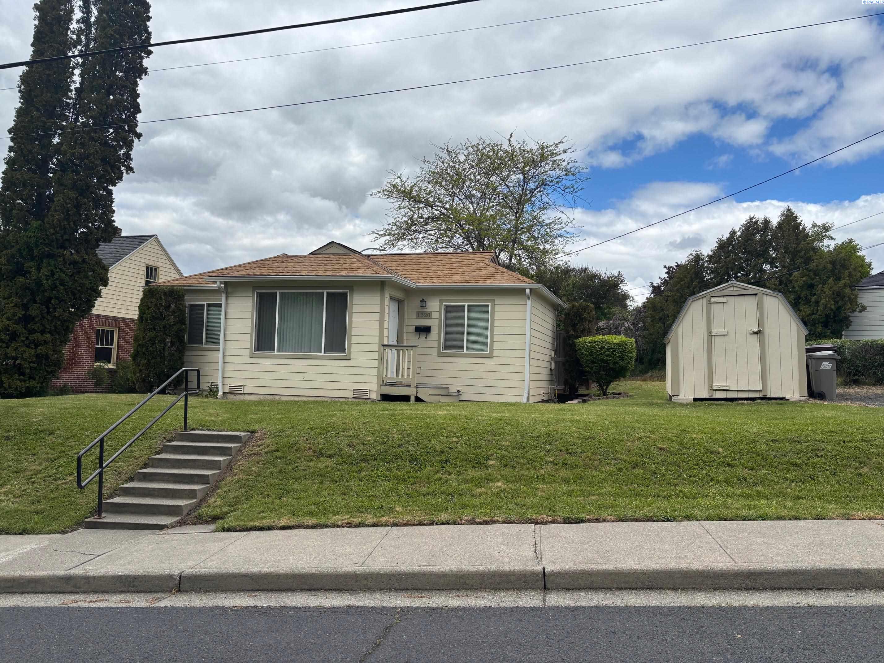 Harvey Rd, Pullman, Washington 99163, 3 Bedrooms Bedrooms, 0 ,1 BathroomBathrooms,Houses,For Sale,Harvey Rd,0,284371