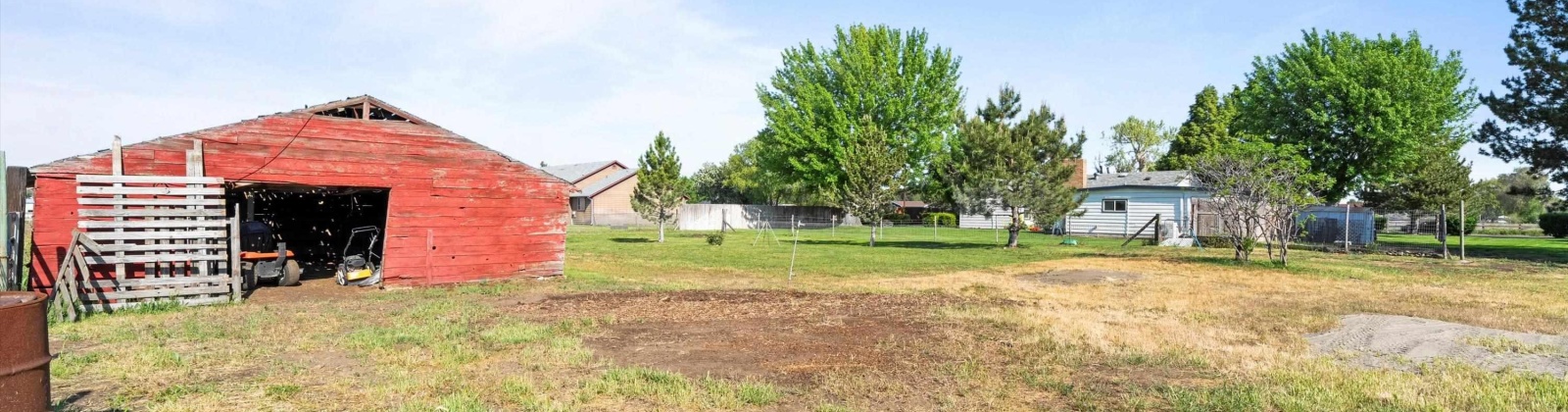 7th Ave, Kennewick, Washington 99337, 4 Bedrooms Bedrooms, ,2 BathroomsBathrooms,Site Built-owned Lot,For Sale,7th Ave,283875