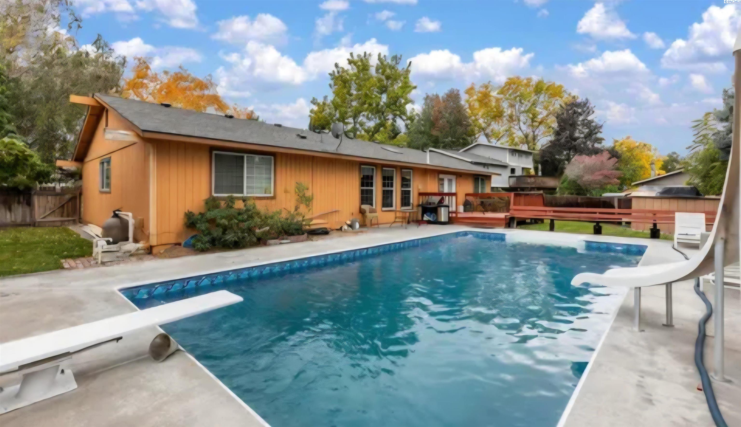 Linda Ct., Richland, Washington 99352, 4 Bedrooms Bedrooms, 0 ,3 BathroomsBathrooms,Houses,For Sale,Linda Ct.,0,284416