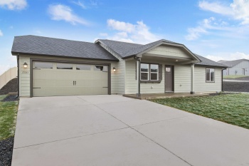 Van Ct, Grandview, Washington 98930, 3 Bedrooms Bedrooms, ,2 BathroomsBathrooms,Site Built-owned Lot,For Sale,Van Ct,283889